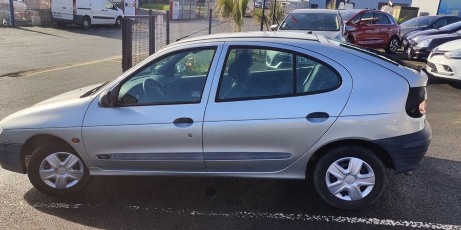 Renault Mégane 1.4 L 75 CV / CONFORT