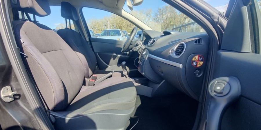 Renault Clio III Estate 1.5 DCI 85 CV / DYNAMIQUE