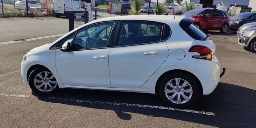 Peugeot 208 PHASE 2 JEUNE PERMIS 1.6 BLUEHDI 75 CV S&S / ACTIVE
