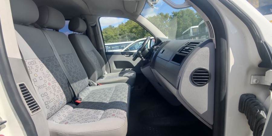 Volkswagen Transporter TRANSPORTEUR T5 CARAVELLE 9PL 2.5 TDI 130 CV / LONG PEU OPTI