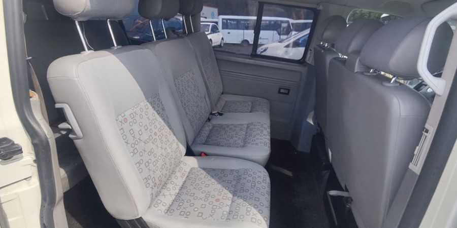 Volkswagen Transporter TRANSPORTEUR T5 CARAVELLE 9PL 2.5 TDI 130 CV / LONG PEU OPTI