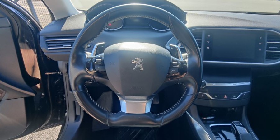 Peugeot 308 II PHASE 2 1.5 BLUE-HDI 130 EAT8 / ALLURE