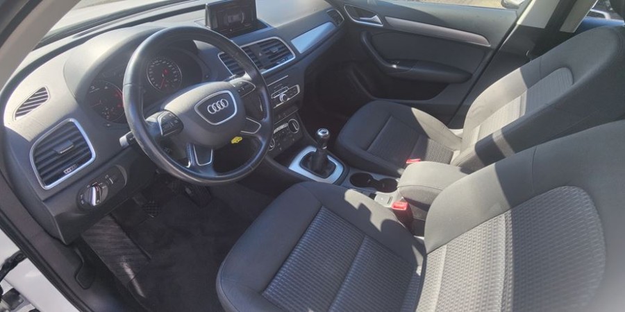 Audi Q3 2.0 TDI 150 / BUISNESS