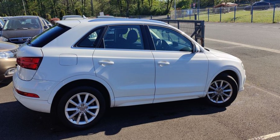 Audi Q3 2.0 TDI 150 / BUISNESS