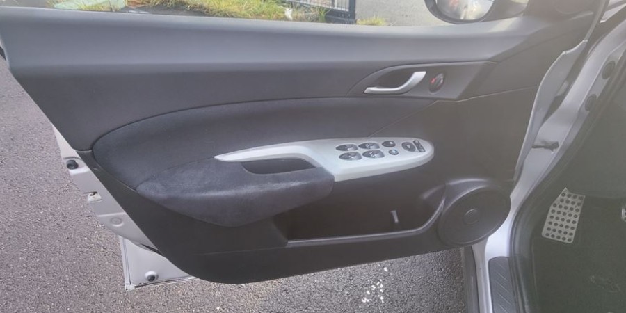 Honda Civic VIII 2.2 CTDI 140 CV / VIRTUOSE