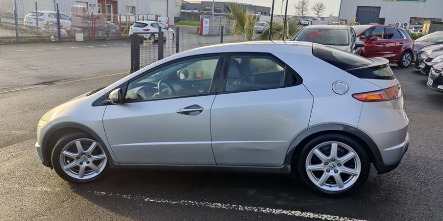 Honda Civic VIII 2.2 CTDI 140 CV / VIRTUOSE