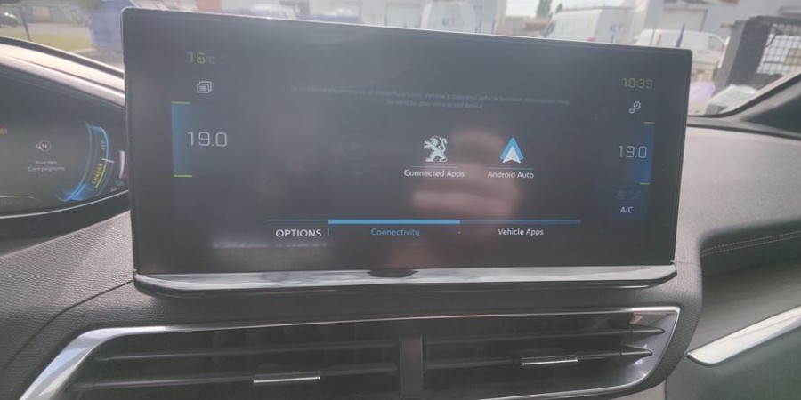 Peugeot 3008 II HYBRID4 300 E-EAT8 / GT PACK