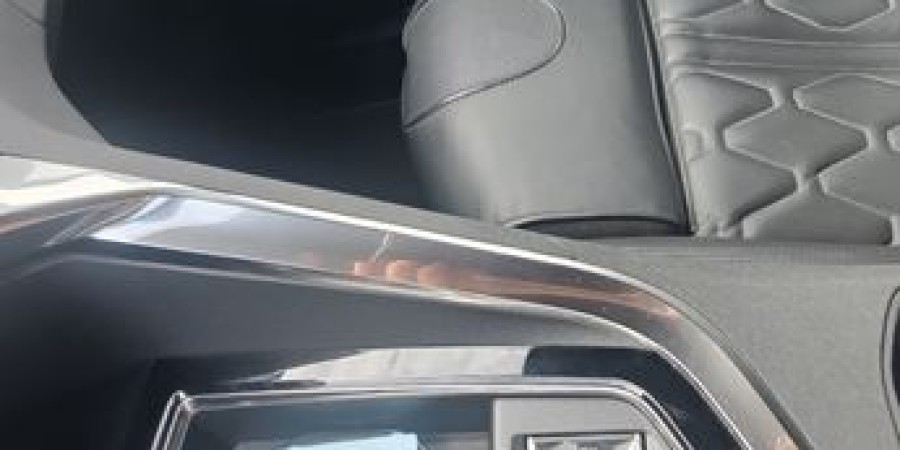 Peugeot 3008 II HYBRID4 300 E-EAT8 / GT PACK