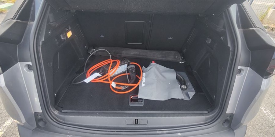 Peugeot 3008 II HYBRID4 300 E-EAT8 / GT PACK