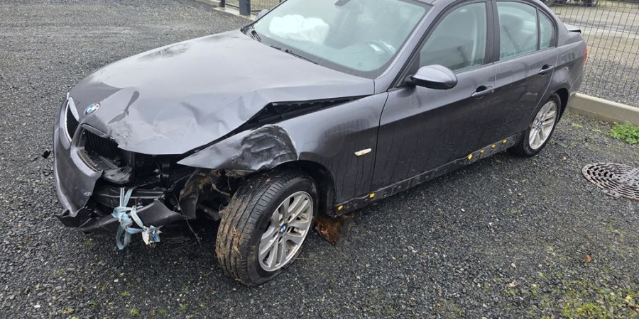 BMW Série 3 E90 318D 143 CV / CONFORT