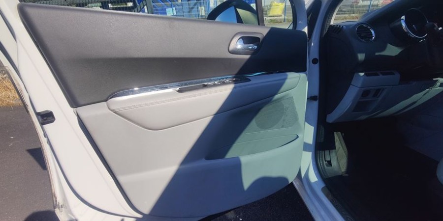 Peugeot 5008 7 PLACES ECRAN INTEGRE 2.0HDI 163 BVA6 / FELINE DISTRI NEUVE