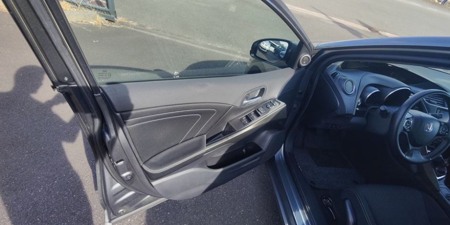 Honda Civic VIII PHASE 2 1.6 I-DTEC 120 CV / EXECUTIVE