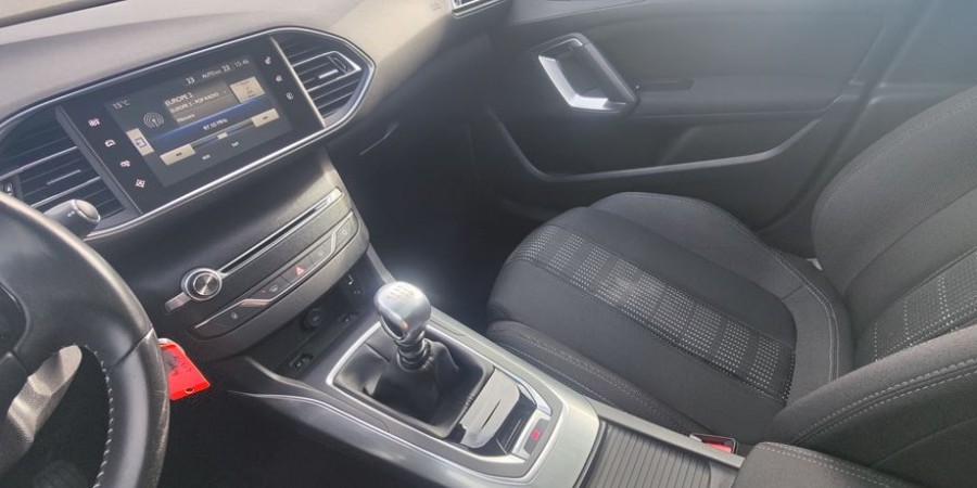 Peugeot 308 II SW 2.0 BLUE-HDI 150 CV / BUSINESS