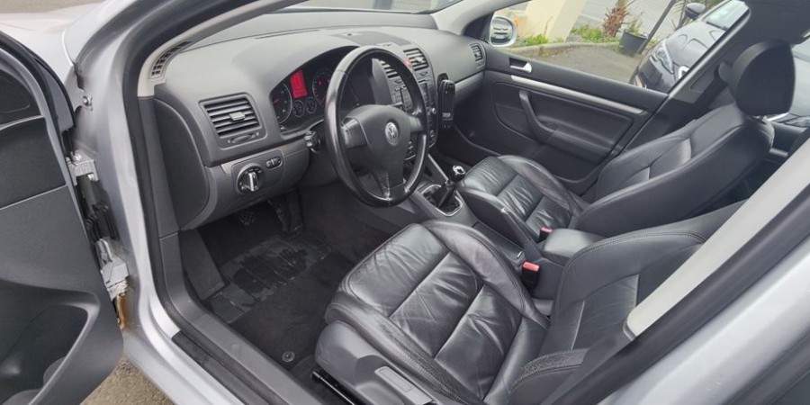 Volkswagen Golf V 1.6I 102 SPORTLINE