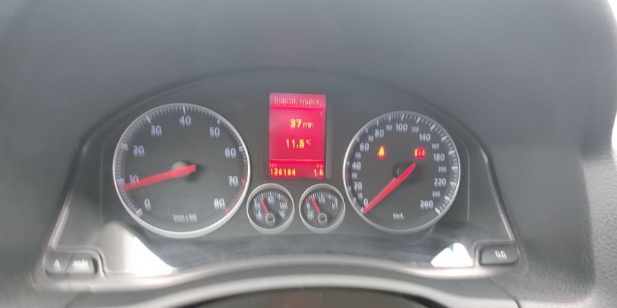 Volkswagen Golf V 1.6I 102 SPORTLINE