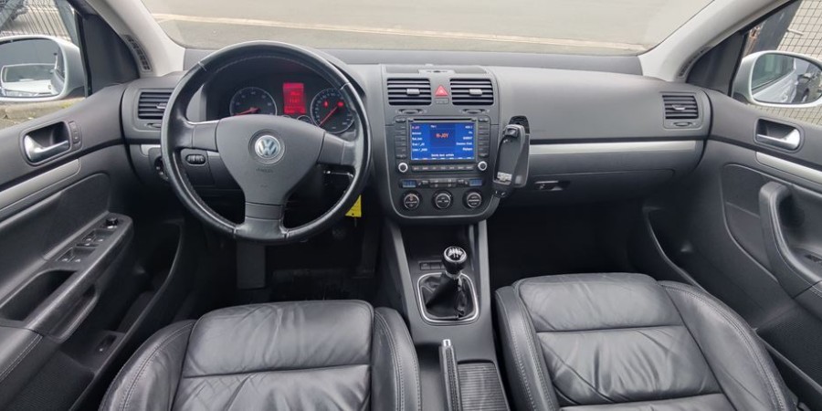 Volkswagen Golf V 1.6I 102 SPORTLINE