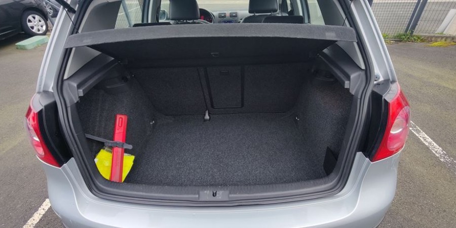 Volkswagen Golf V 1.6I 102 SPORTLINE