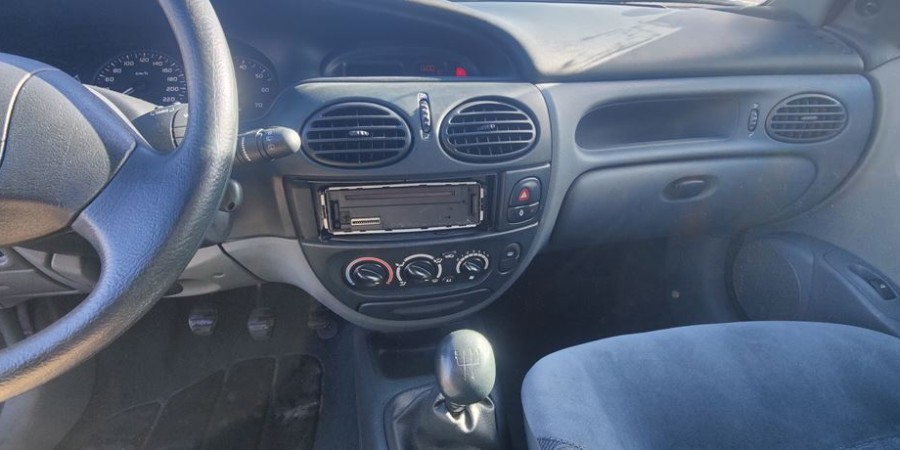 Renault Mégane 1.6 I 90 / ALIZE