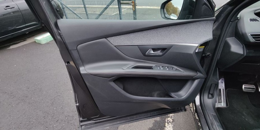 Peugeot 3008 II 1.6 THP 165 CV / GT LINE S&S EAT6