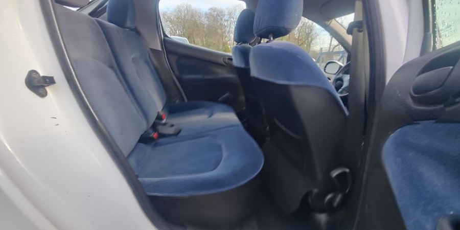 Peugeot 206 XT PREMIUM AUTOMATIQUE 1.4 L 75 CV