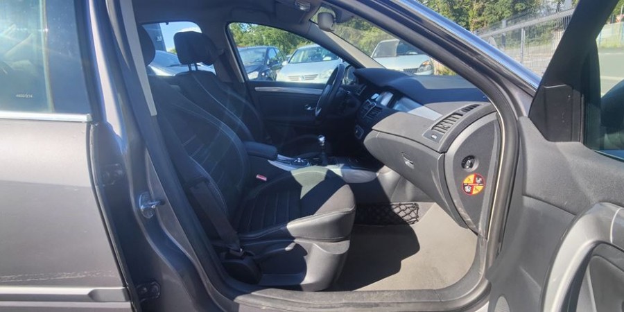 Renault Laguna III PHASE 2 0DCI 175 / 4 CONTROL GT