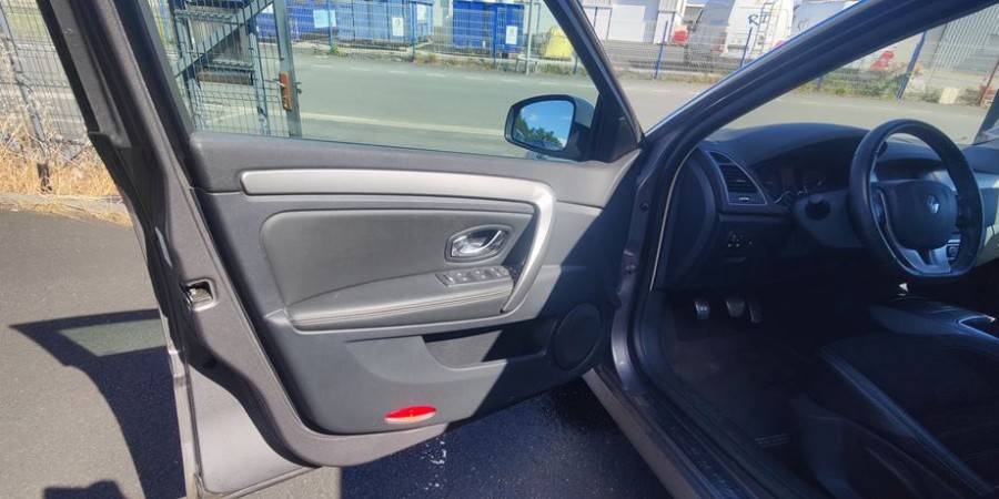 Renault Laguna III PHASE 2 0DCI 175 / 4 CONTROL GT