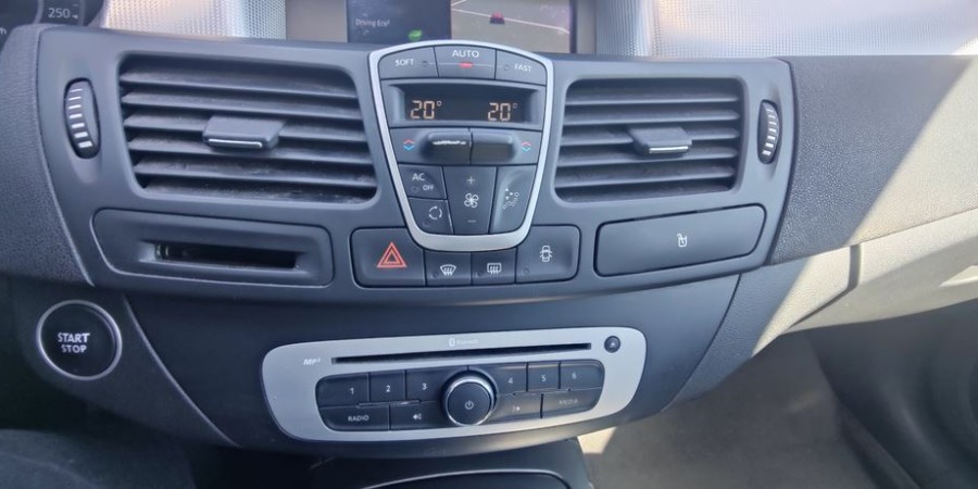 Renault Laguna III PHASE 2 0DCI 175 / 4 CONTROL GT