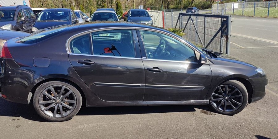 Renault Laguna III PHASE 2 0 DCI 175 CV / BVA GT 4 CONTROL