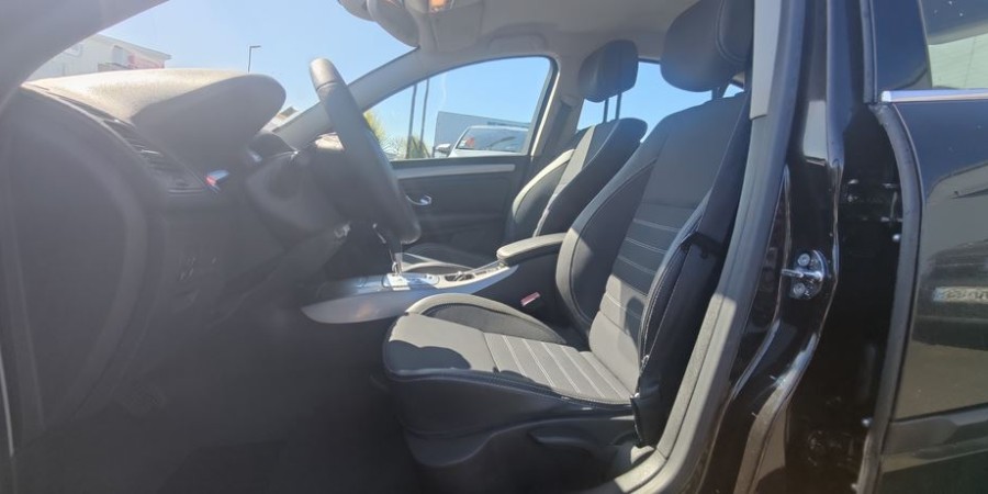 Renault Laguna III PHASE 2 0 DCI 175 CV / BVA GT 4 CONTROL