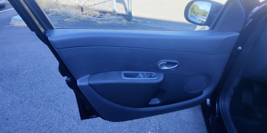 Renault Clio III PHASE 2 GPS TOMTOM 1.2L 75 CV / ALIZE