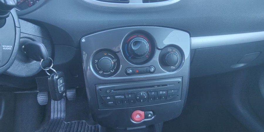 Renault Clio III PHASE 2 GPS TOMTOM 1.2L 75 CV / ALIZE