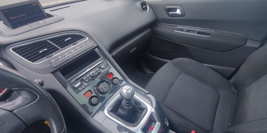 Peugeot 5008 1.6 HDI 112 CV / PACK BUSINESS