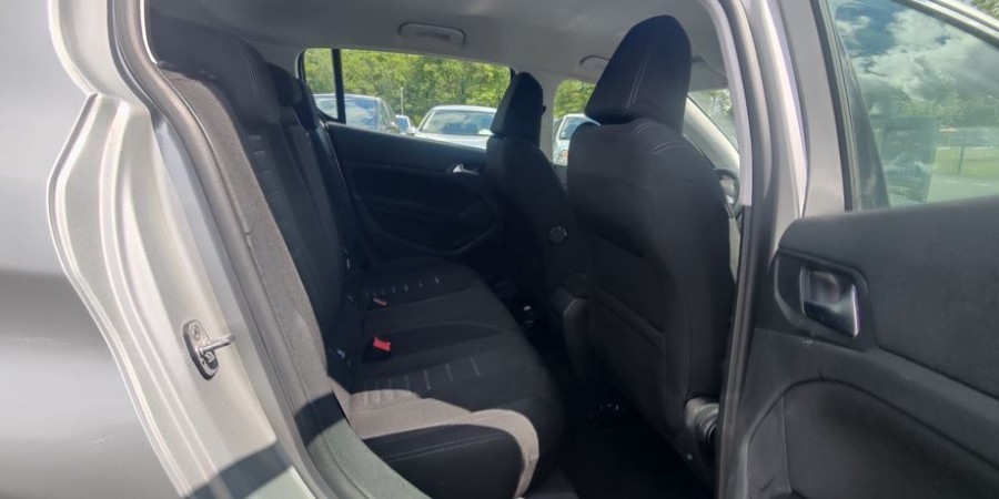 Peugeot 308 II 1.6 HDI 120 CV / ACTIVE