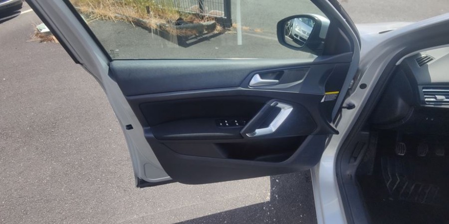 Peugeot 308 II 1.6 HDI 120 CV / ACTIVE