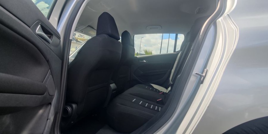 Peugeot 308 II 1.6 HDI 120 CV / ACTIVE