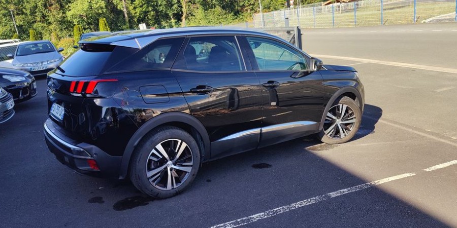 Peugeot 3008 II TOIT OUVRANT 1.5 BLUEHDI 130 ALLURE BVM6