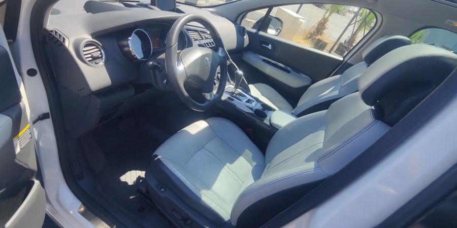 Peugeot 3008 1.6 HDI 112 CV BMP6 / ROLAND GARROS