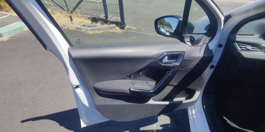 Peugeot 208 SANS GARANTIE DANS L'ETAT 1.0L VTI 68 CV