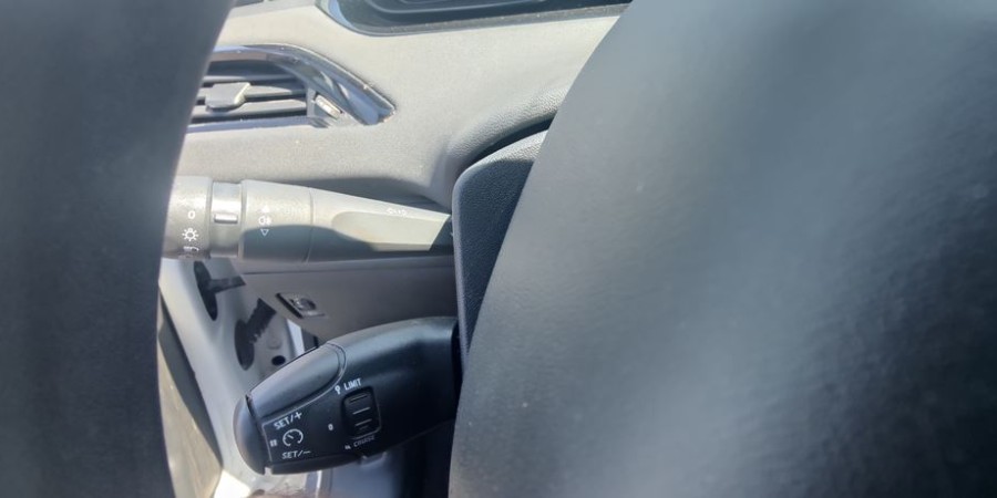 Peugeot 208 SANS GARANTIE DANS L'ETAT 1.0L VTI 68 CV