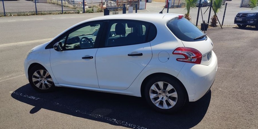 Peugeot 208 SANS GARANTIE DANS L'ETAT 1.0L VTI 68 CV