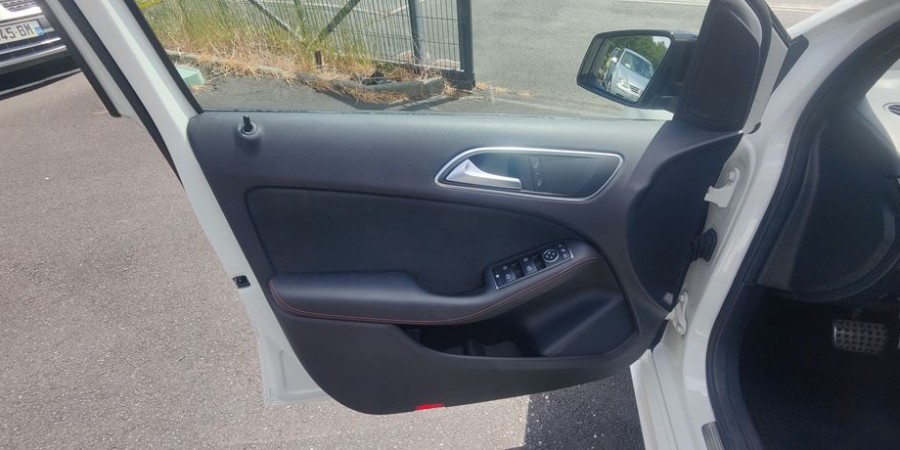 Mercedes Classe B B200D 7G-DCT 2.2 CDI 136 CV / AMG LINE