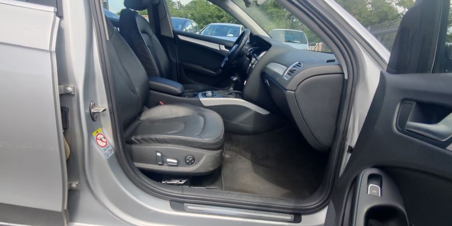 Audi A4 B8 MULTITRONIC Avant 2.0 TDI 143 CV / AMBITION LUXE