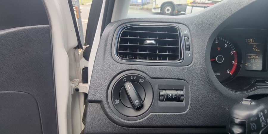 Volkswagen Polo V 1.2 I 60 CV / TRENDLINE