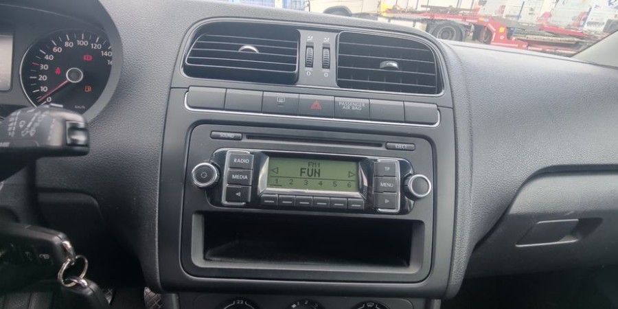 Volkswagen Polo V 1.2 I 60 CV / TRENDLINE