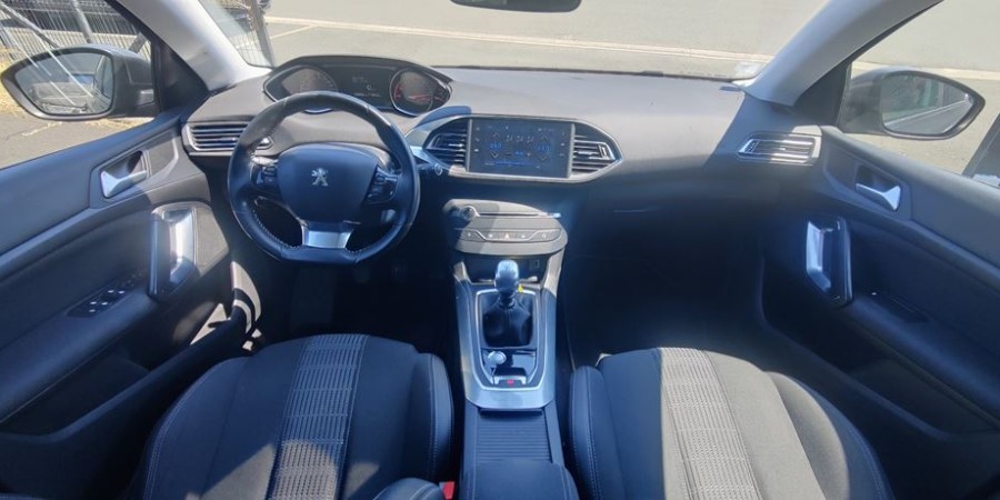 Peugeot 308 II PHASE 2 1.5 BLUE-HDI 130 CV / ALLURE