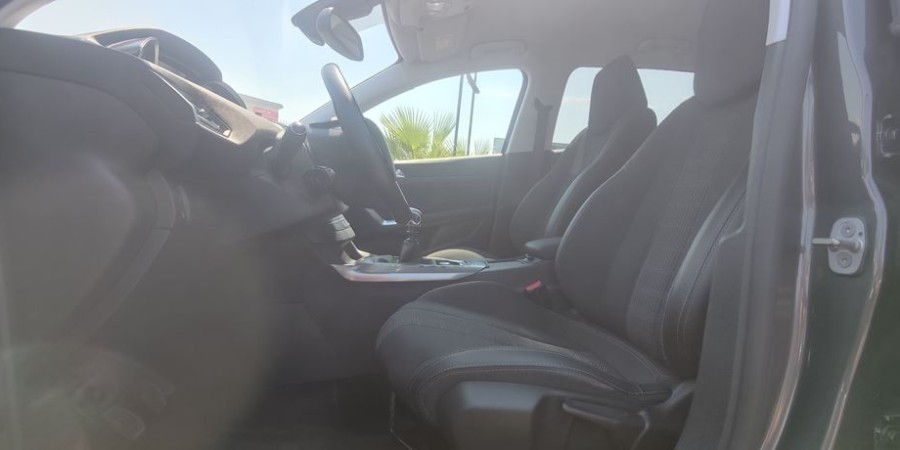 Peugeot 308 II PHASE 2 1.5 BLUE-HDI 130 CV / ALLURE