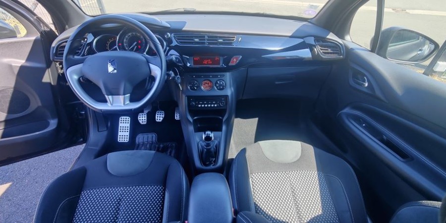 Citroën DS3 ALL BLACK MAT EDITION 1.4 VTI 95 CV / CHIC