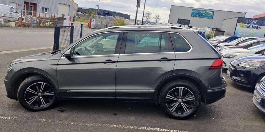 Volkswagen Tiguan II 2.0 TDI 150 CV / CARAT DSG7