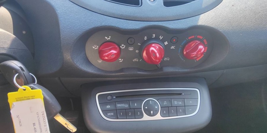 Renault Twingo II 1.2 I 75 CV / DYNAMIQUE