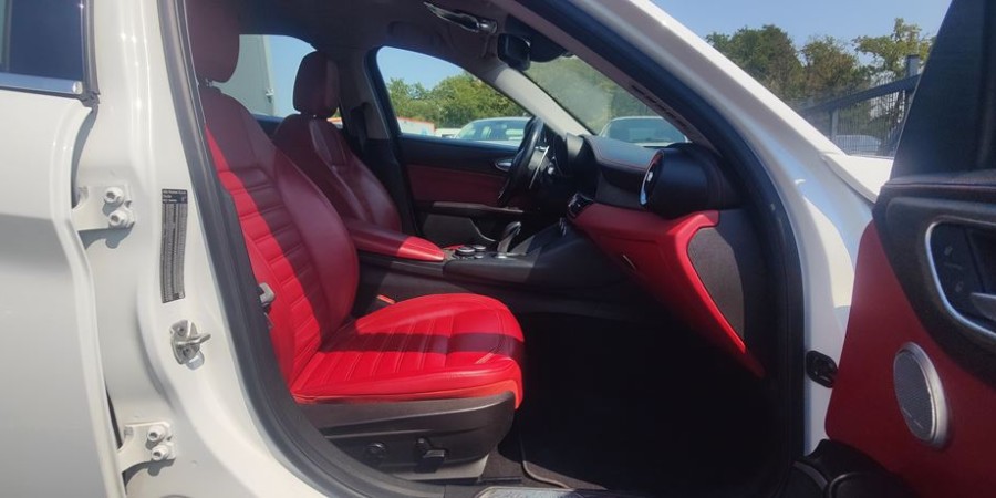 Alfa Romeo Giulia 2.2 JTD 180 CV / SPORT